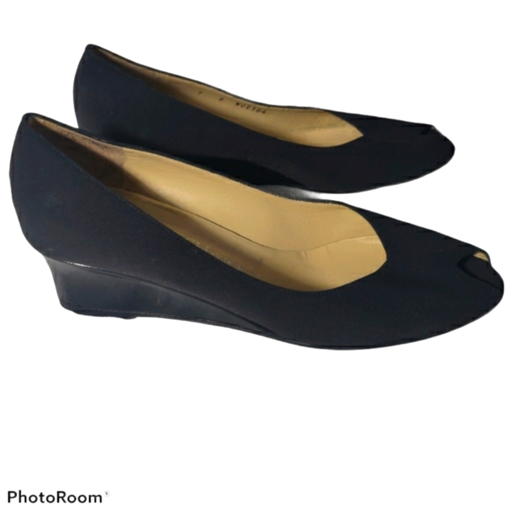 Bruno Magli women's vintage peeptoe wedge size 7 B